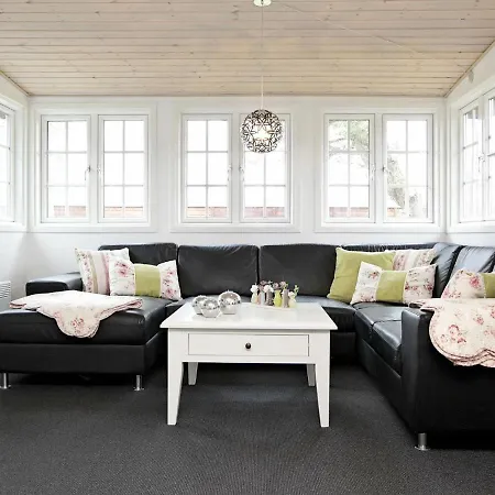 Three-bedroom Holiday In 21 Tatil Evi *